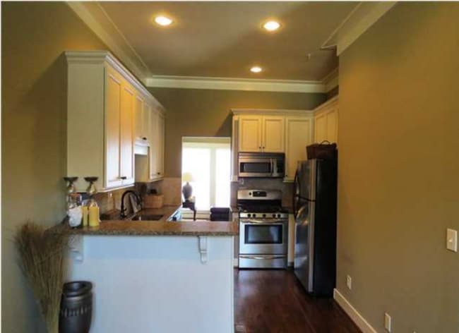 Foto del edificio - 1362 Essex Manor Cir