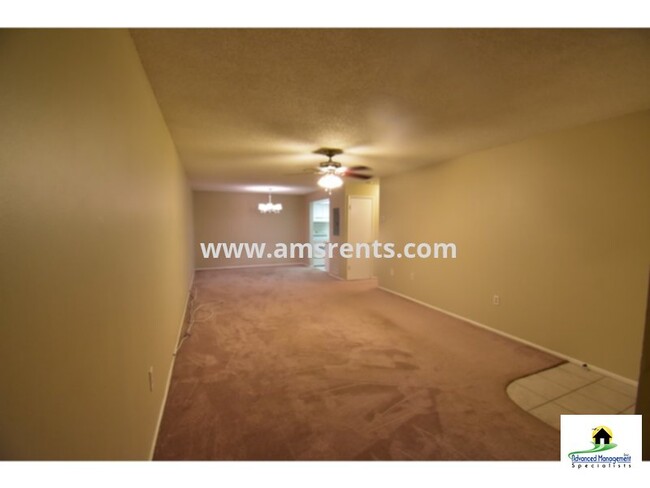 Building Photo - ~ Spacious 1/1 Villa In Casselberry ~