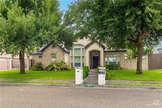 Building Photo - 1502 Barcelona Blvd