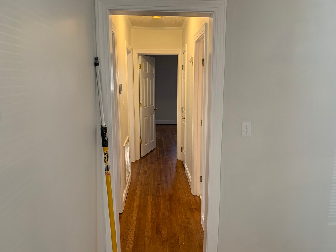 Building Photo - 202 Purvis St