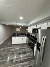 Building Photo - 3224 Summerhill Ln