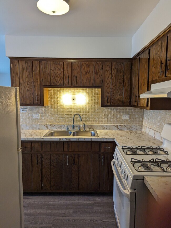 Foto del edificio - 6125 W 103rd St