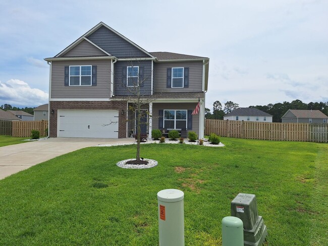 Building Photo - Magnificent Five Bedroom Home in Elgin SC!