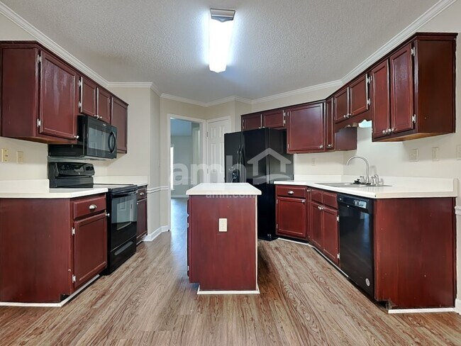 Foto del edificio - 6556 Brickmont Rd