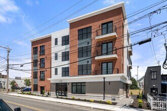 Building Photo - 523 2nd St