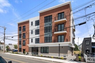 Building Photo - 523 2nd St