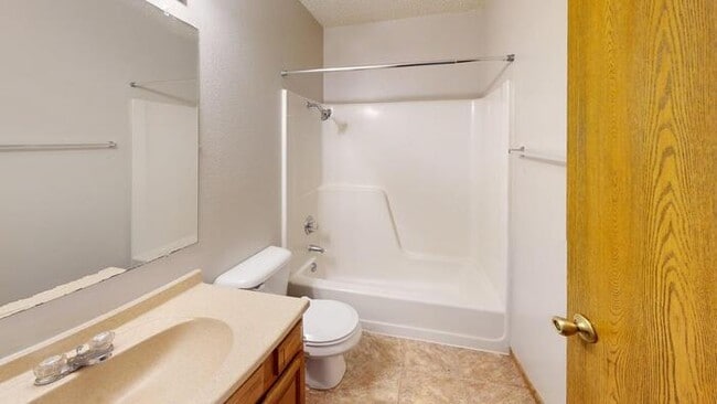 Building Photo - 1727 N Grandview Ln