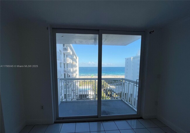 Building Photo - 401 Ocean Dr
