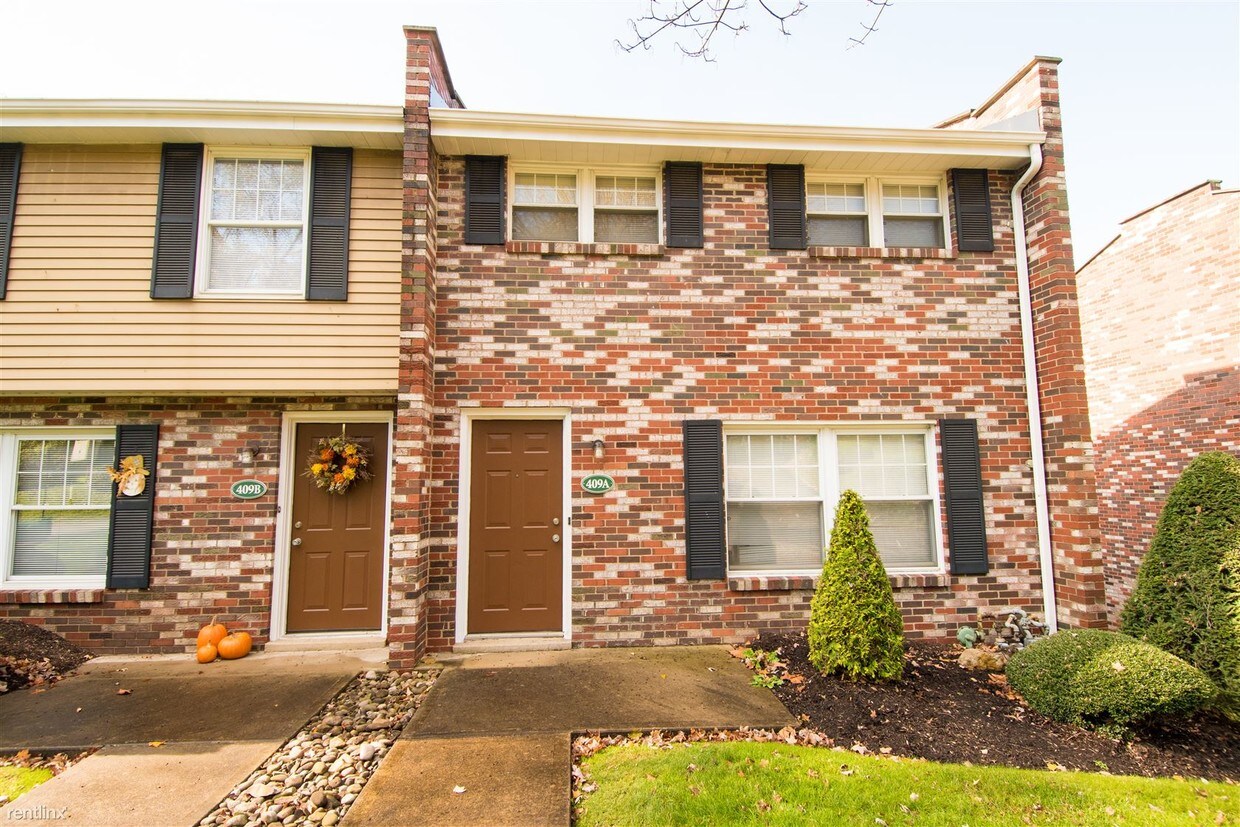409 Millers Ln, Plum, PA 15239 Townhome Rentals in Plum PA