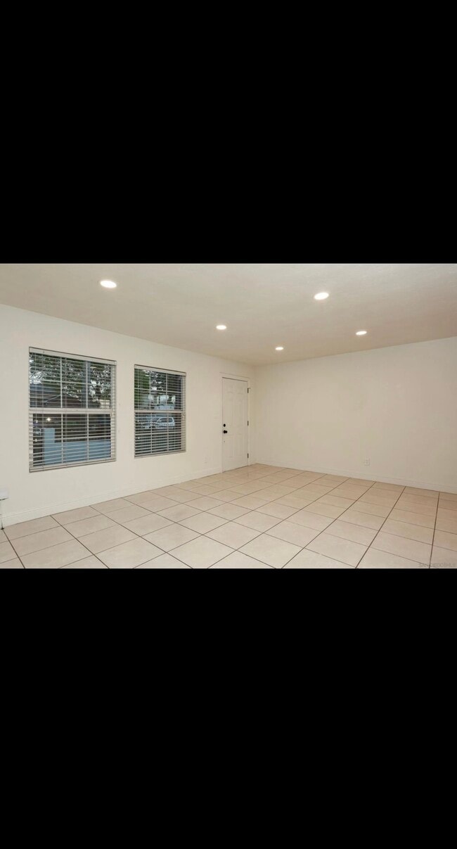 Building Photo - 220 S Pardee St