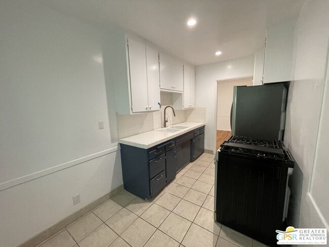 Foto del edificio - 1416 S Hayworth Ave