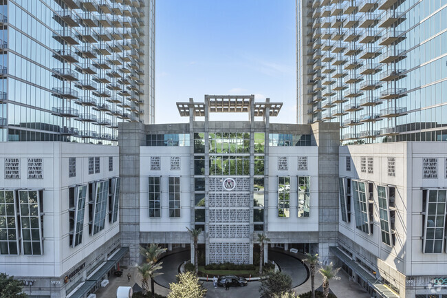 5925 Almeda Rd - Entrada - The Mosaic on Hermann Park