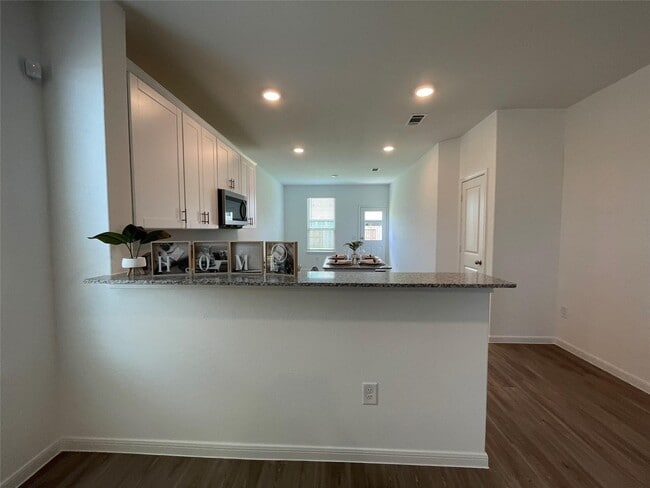 Building Photo - 1328 Bright Hl Dr