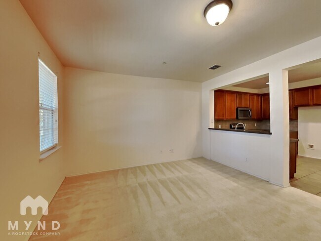 Foto del edificio - 3008 Stone Forest Cir
