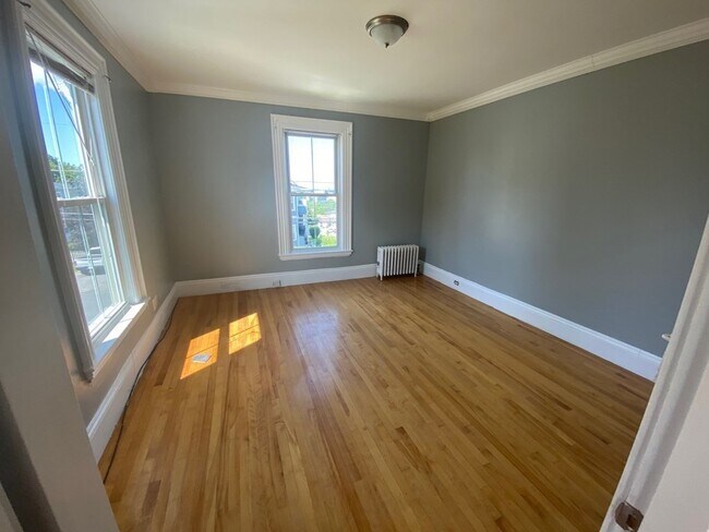 Building Photo - 135 Beacon St