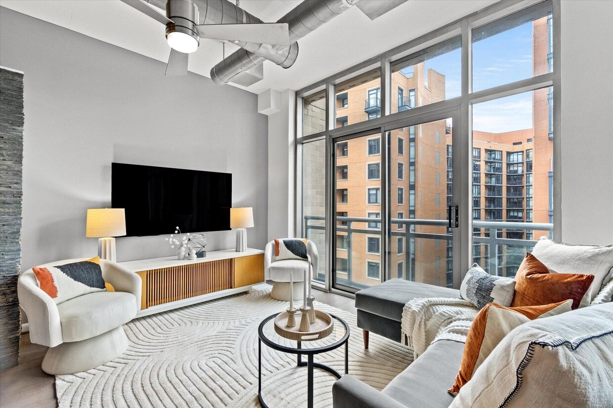 Photo - 811 4th St NW (Washington, DC)