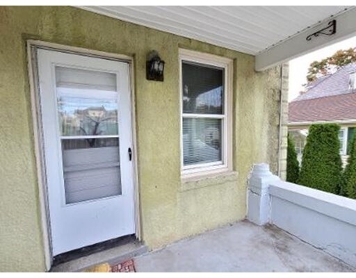 Building Photo - 62 Hawthorn St