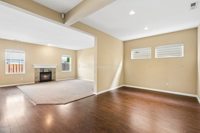 Foto del edificio - Spacious 4 BR 2.5 BA Home in Damascus