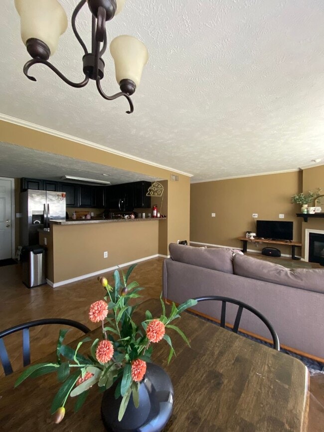 Foto del edificio - Great 2 BR 4 bathroom townhouse in Bloomington