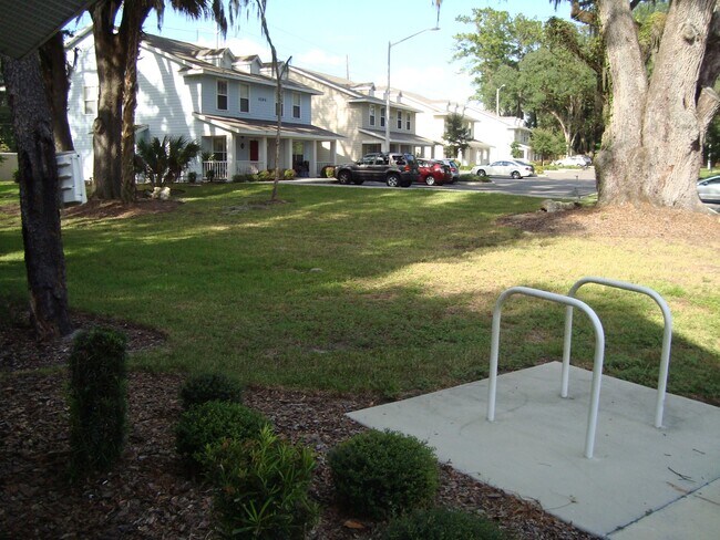 Building Photo - 4618 SW 48th Way