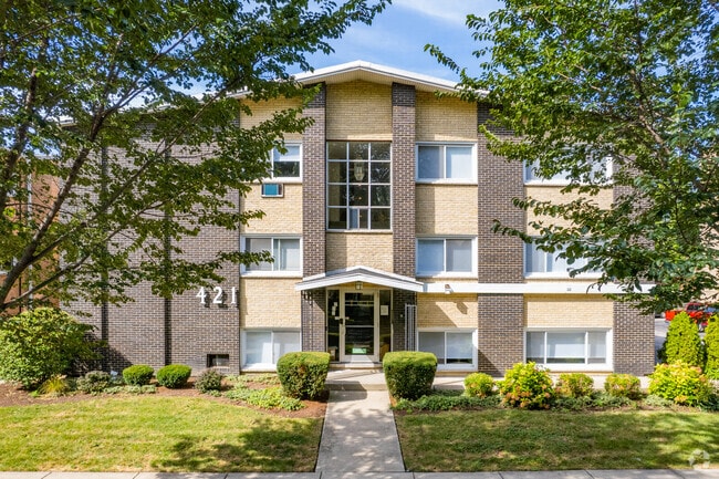Building Photo - 421 S. Elmwood Ave.