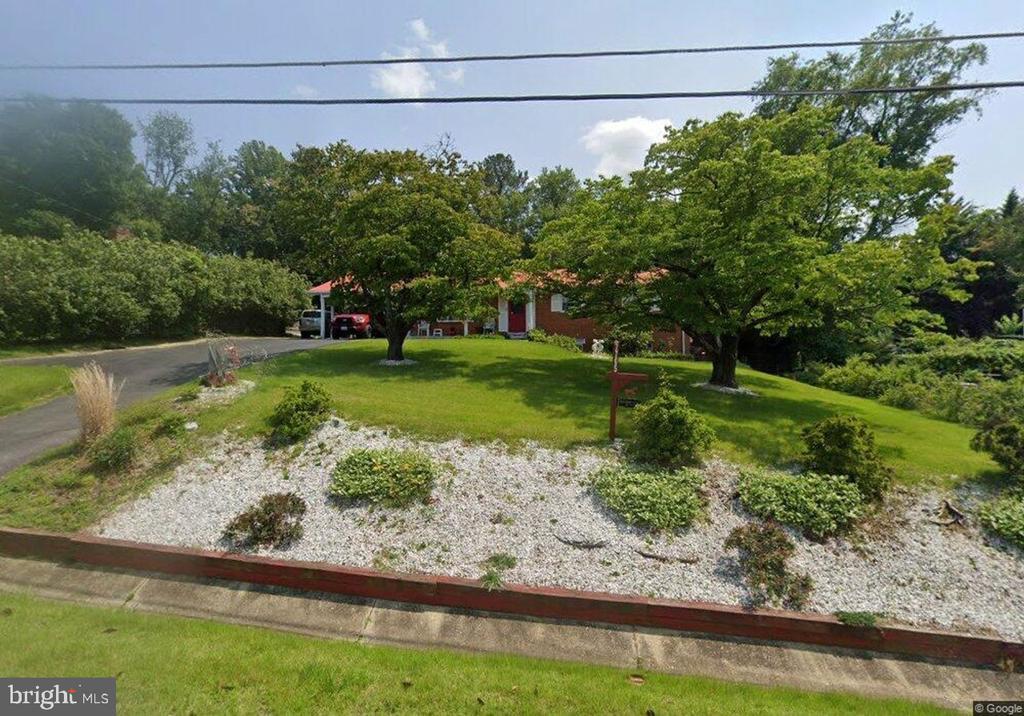 Primary Photo - 7705 Earnshaw Dr