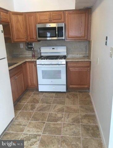 Primary Photo - 519 W 8th St