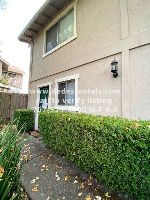 Primary Photo - Two-Story townhouse in Larkfield/Wikiup area!
