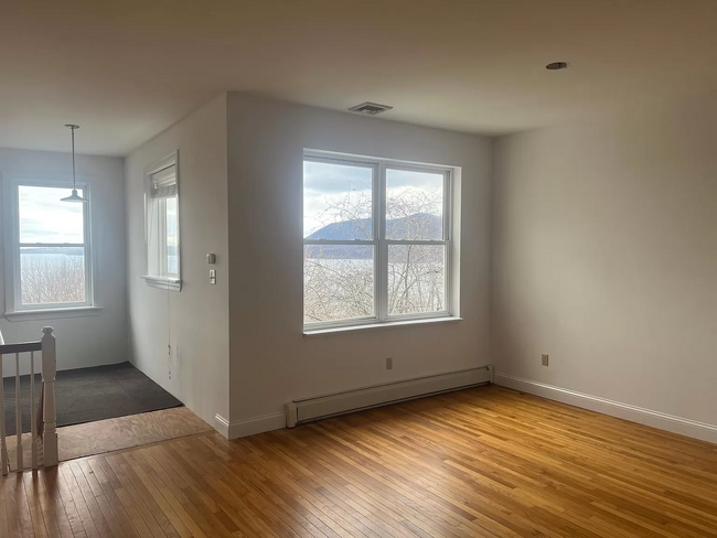 river views from every window - 17 Grandview Ave