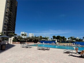 Building Photo - 20335 W Country Club Dr