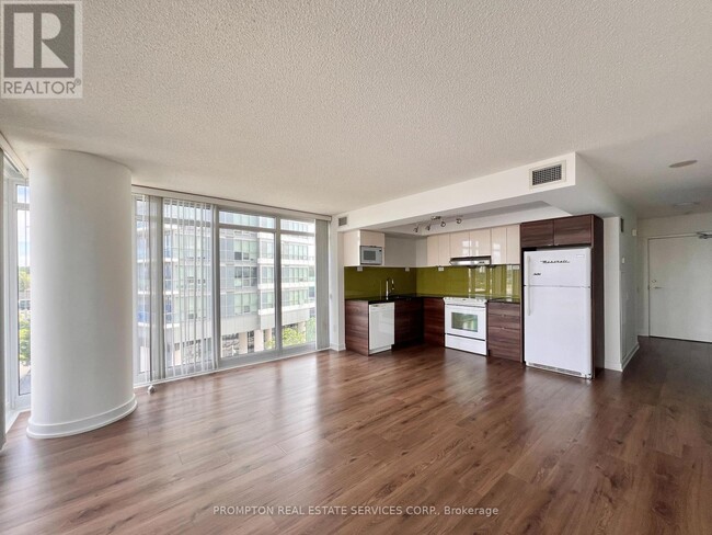 Building Photo - 121 McMahon Dr