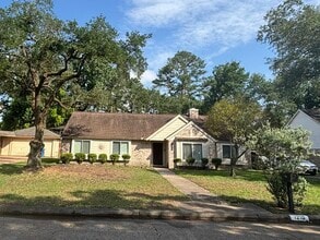 Building Photo - 1210 Forsythe Ln