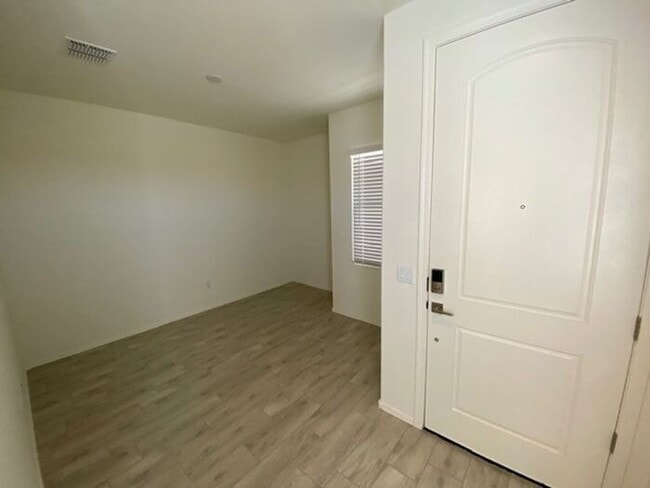 Building Photo - Modern Comfort in the Heart of Vail-Coming Soon!