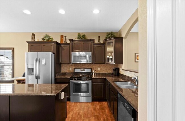 Foto del edificio - 12709 Cozy Cove Ave