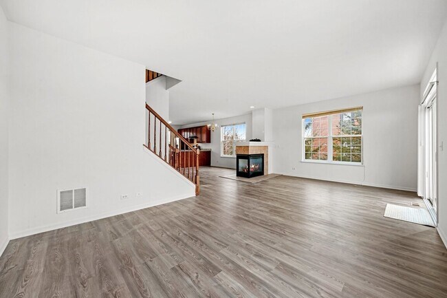 Foto del edificio - 760 Lambert Ln