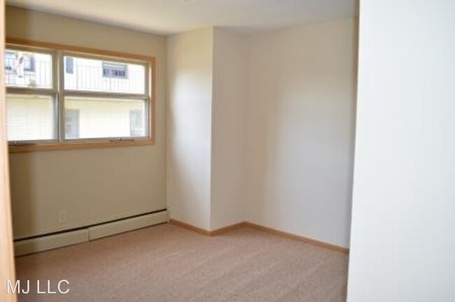 Foto del edificio - 6304 Eastgate Rd