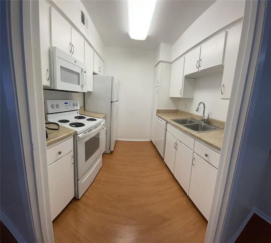 Building Photo - 12888 Montfort Dr