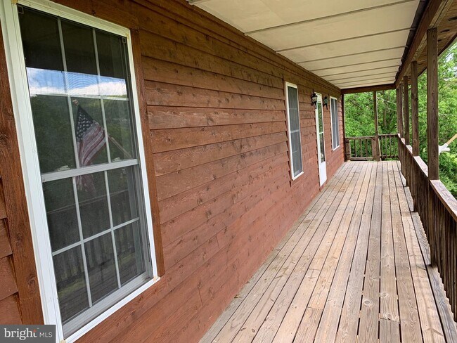 Building Photo - 507 Apple Orchard Dr