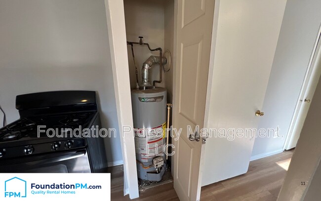 Foto del edificio - 1912 Hubert Ave