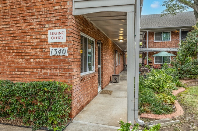 Leasing Office - Brookwood Apartments