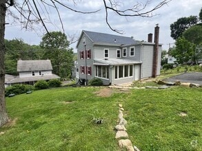 Building Photo - 292 N Galen Hall Rd