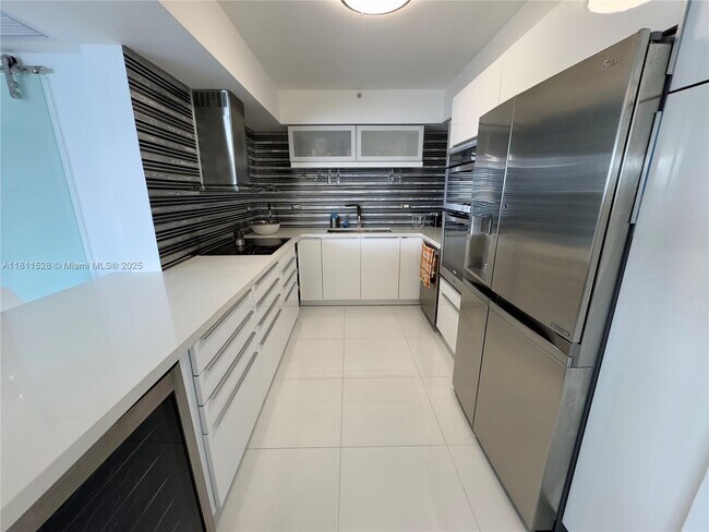 Foto del edificio - 1500 Bay Rd