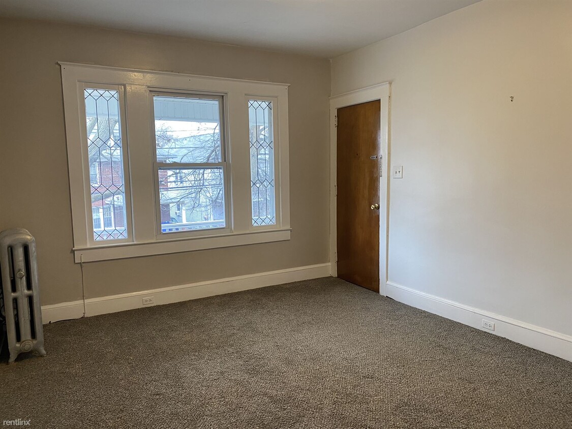 Foto principal - 2 br, 1 bath 4plex - 294 Academy St 294 Ac...
