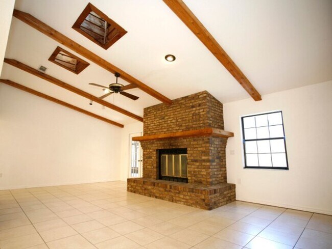 Foto del edificio - Charming 3-bedroom, 2-bathroom home located in the desirable Heatherwood community.