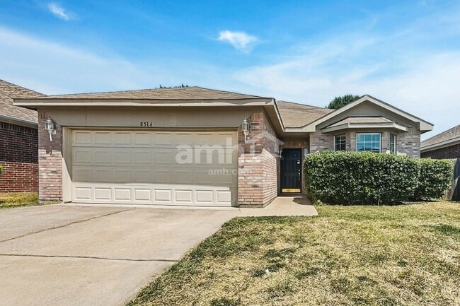 Building Photo - 8516 Rainy Lake Dr