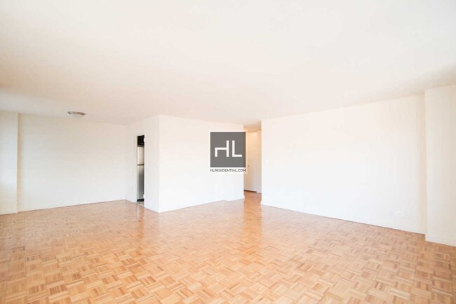 Foto del edificio - Massive 2 Bed on Upper West Side! 1100+ sqft!