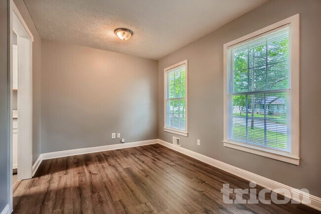 Foto del edificio - 847 Raintree Way SE