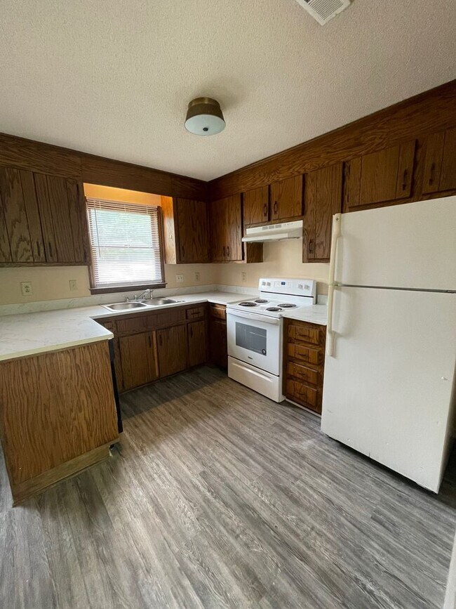 Foto del edificio - Come take a look at this gorgeous 2 Bedroo...