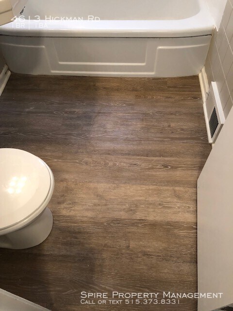 Building Photo - Cute newly remodeled duplex in Beaverdale
