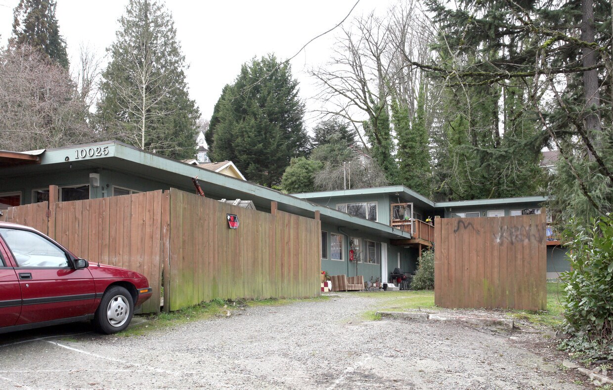 Brightwood Manor Apartments Apartments in Seattle, WA